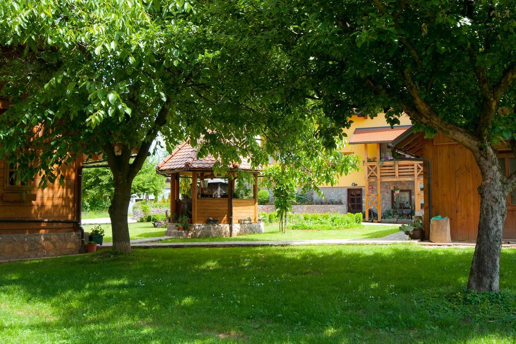 Tourist Farm Ob Izviru Krupe Semic